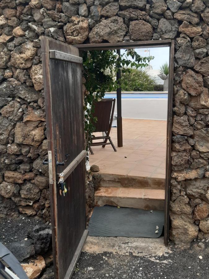 Tipica Lanzarote House Only Adults Bed & Breakfast Tías Eksteriør bilde